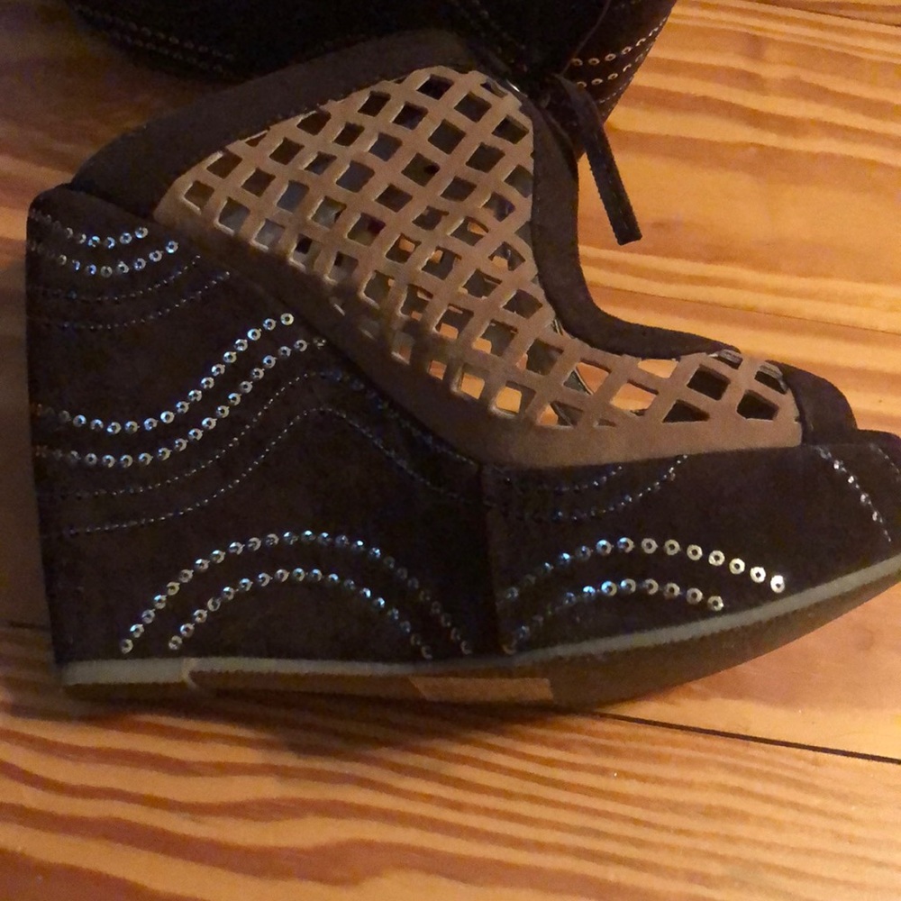 BEAUTIFUL unique platform wedge sandals - Picture 6 of 6